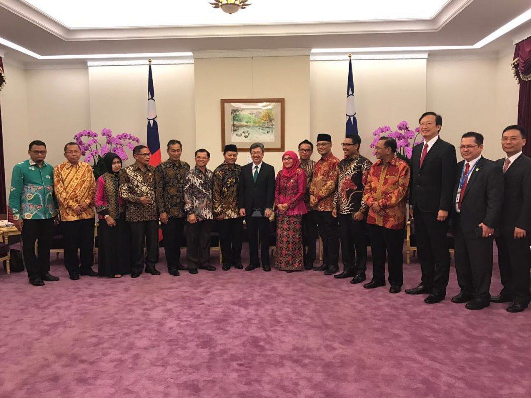  Saat Rombongan DPR RI Disambut Hangat Warga Taiwan