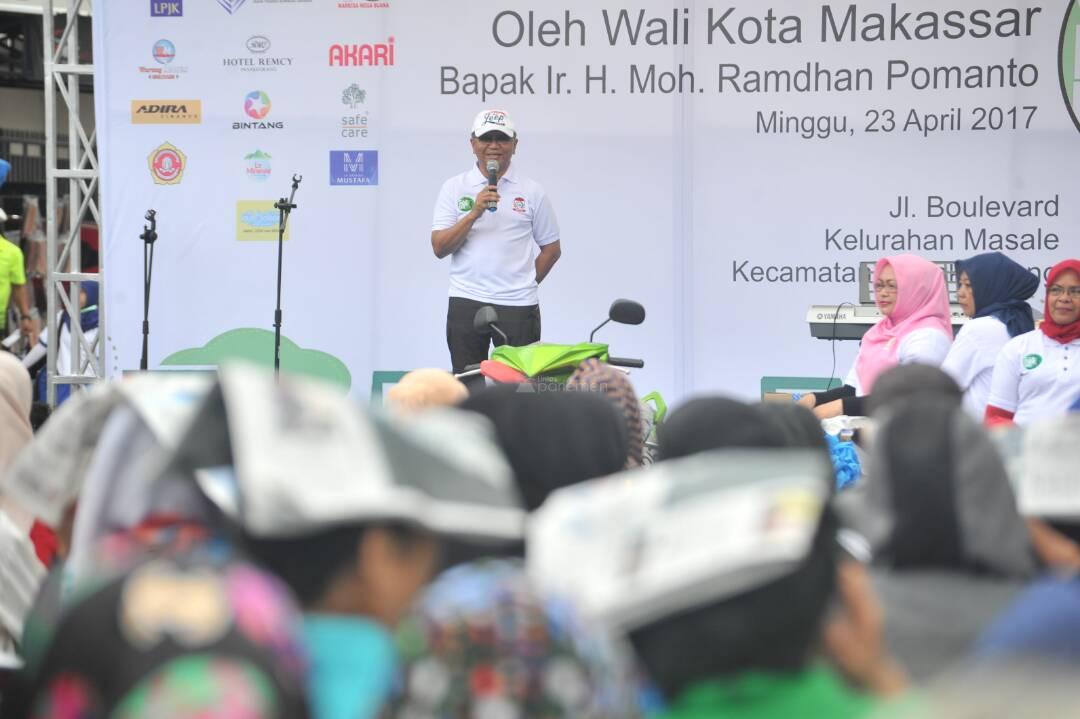  Wagub Sulsel Agus Arifin Nu’mang Didaulat Warga…