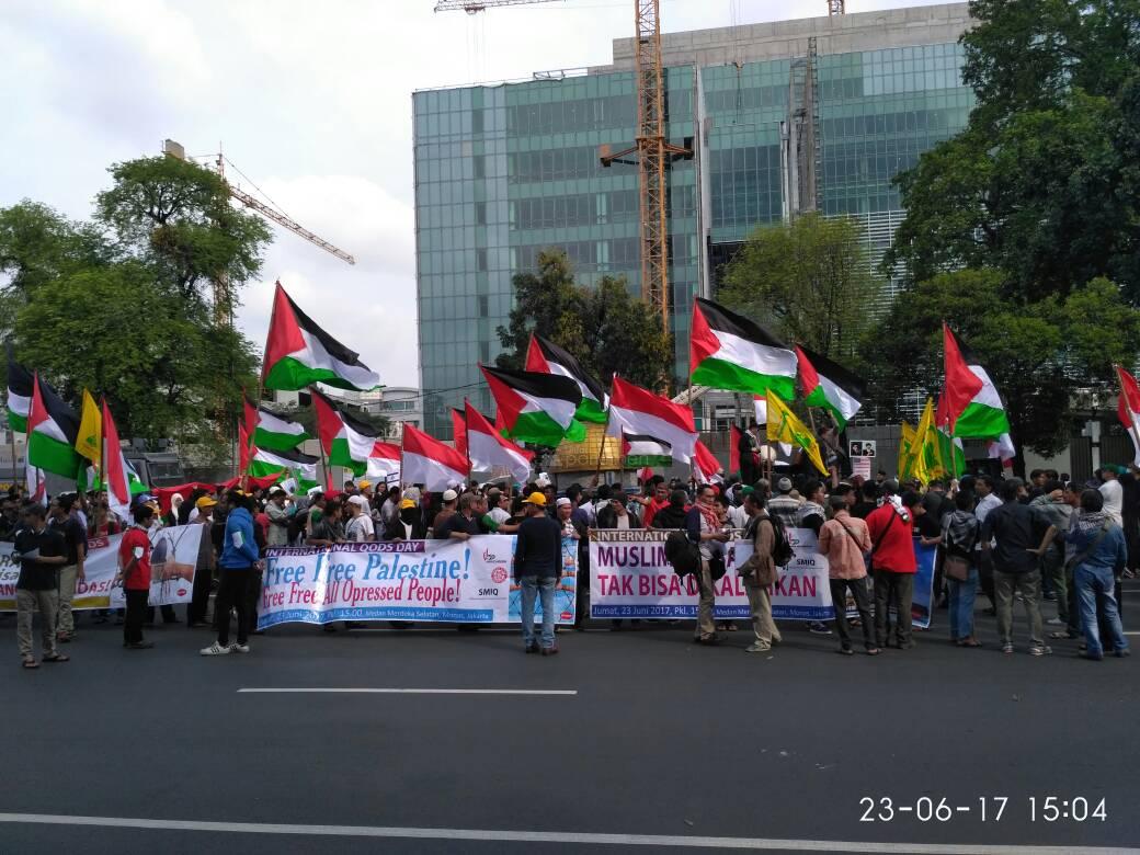  Ribuan Massa Pro Palestina Datangi Dubes Amerika