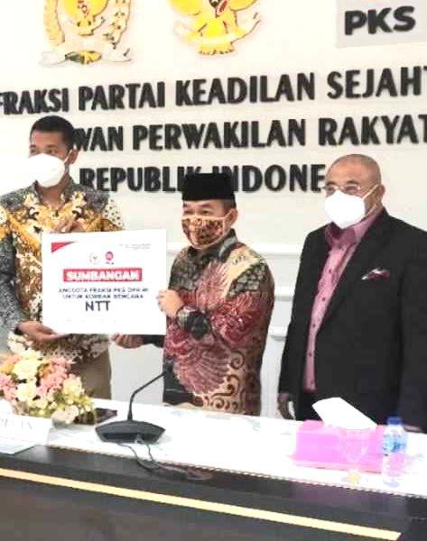  Fraksi PKS Raih KWP Award Paling Peduli Bencana