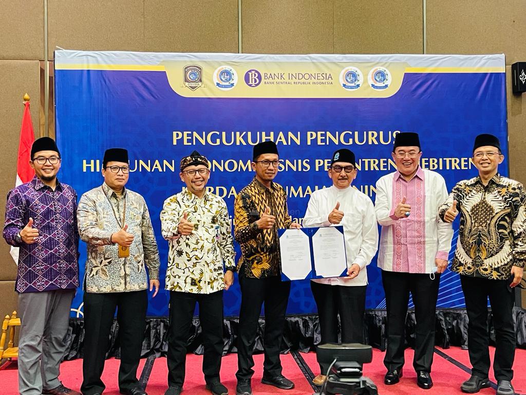  Pengurus Hebitren Cirebon Resmi Dilantik, Kiai Maman: Moment Kebangkitan Ekonomi Pesantren!