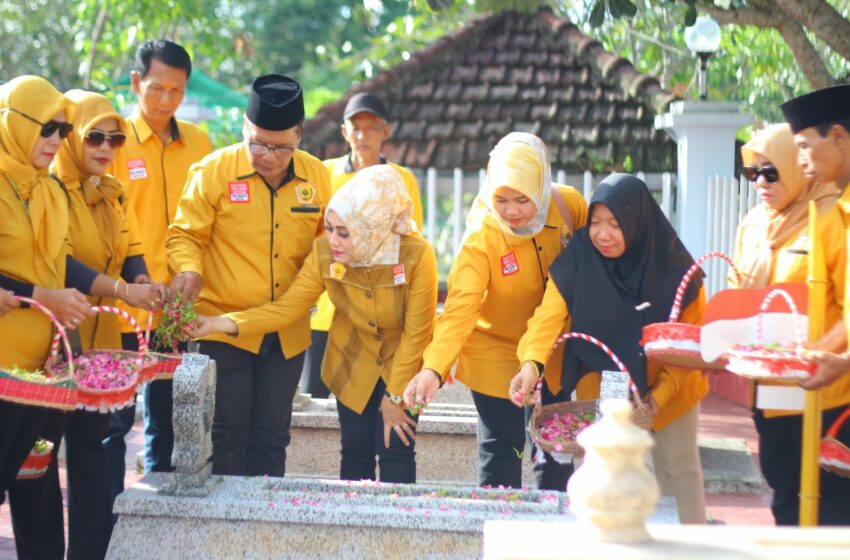  Dalam Rangka HUT Ormas MKGR ke-65, MKGR Jombang Gelar Ziarah, Tasyakuran dan Doa Bersama…