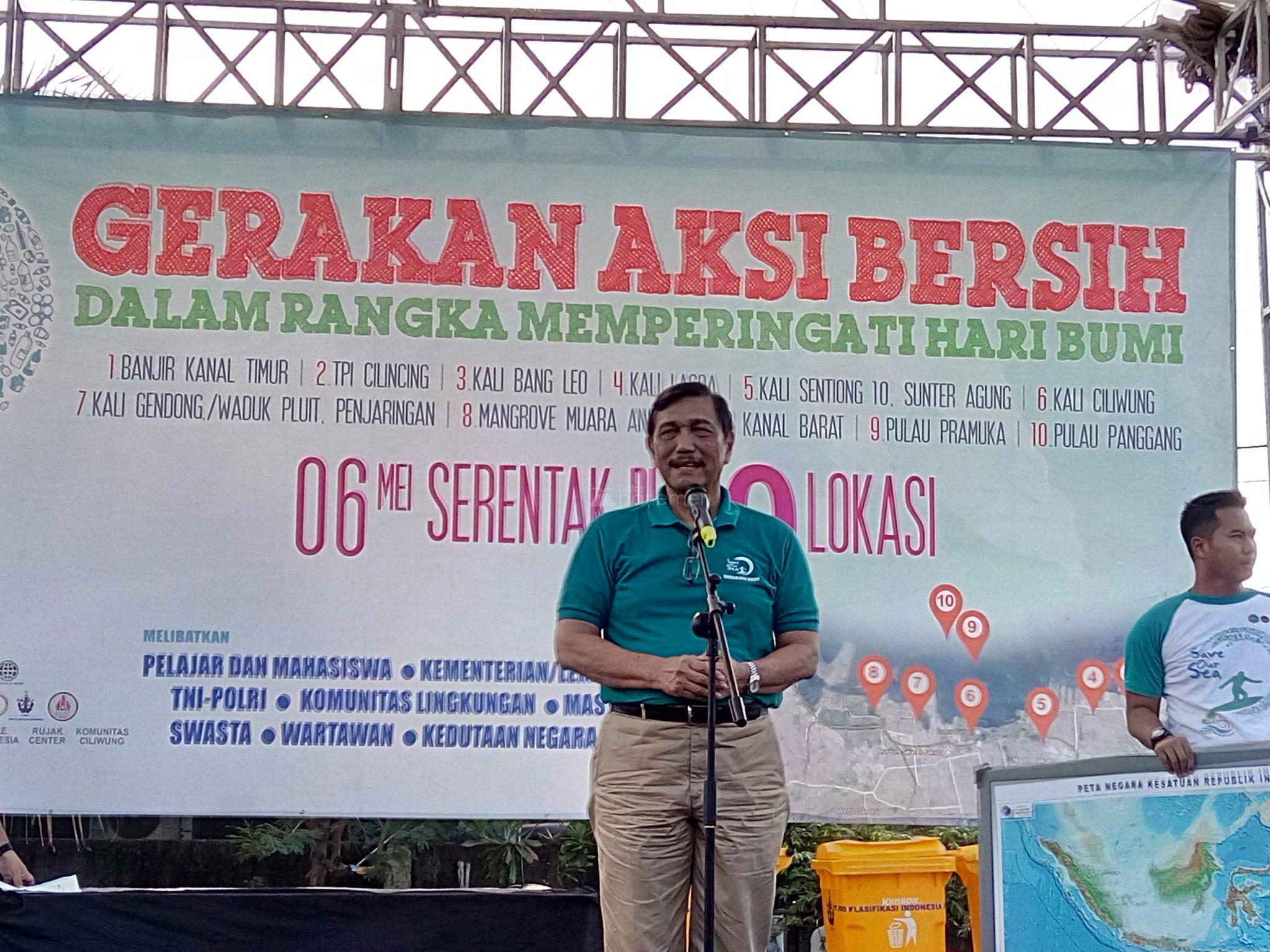  Peringati Hari Bumi, Luhut dan DPP KNPI Gelar Bersih-bersih Laut