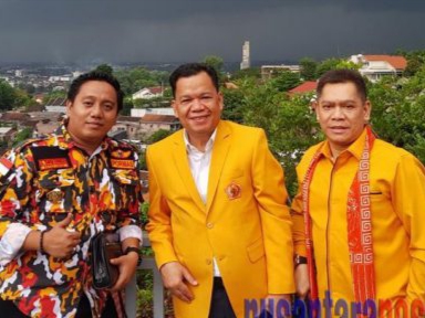  Waketum MKGR Achmad Taufan Soedirjo: Kader Ormas MKGR yang Tak Patuh pada Kebijakan Golkar Wajib Mundur!