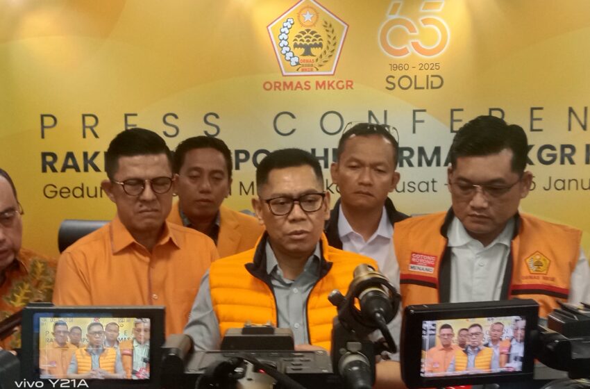  Adies Kadir Jawab Isu Jokowi Gabung Golkar Lewat MKGR: Bebas Siapa Saja Bisa Bergabung dengan Ormas MKGR