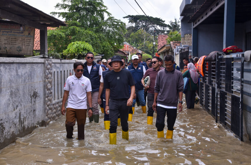  Pantau Banjir di Desa Karangligar, Saan Mustopa Ingin Pemerintah Pusat dan Daerah Beri Perhatian Khusus