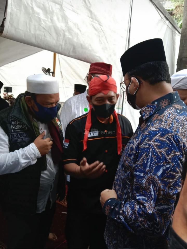  Anies Baswedan Hadiri Peletakan Batu Pertama Masjid di Komplek Perumahan Taman Villa Meruya