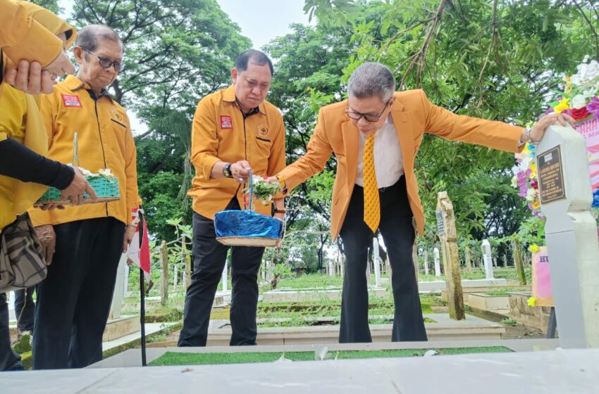  Di HUT ke-65, MKGR Sulsel Gelar Ziarah ke Taman Makan Pahlawan Panaikang, Makassar