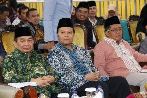 Jazuli bersama Wakil Ketua Majelis Syuro PKS Hidayat Nur Wahid dan Presiden PKS Sohibul Iman